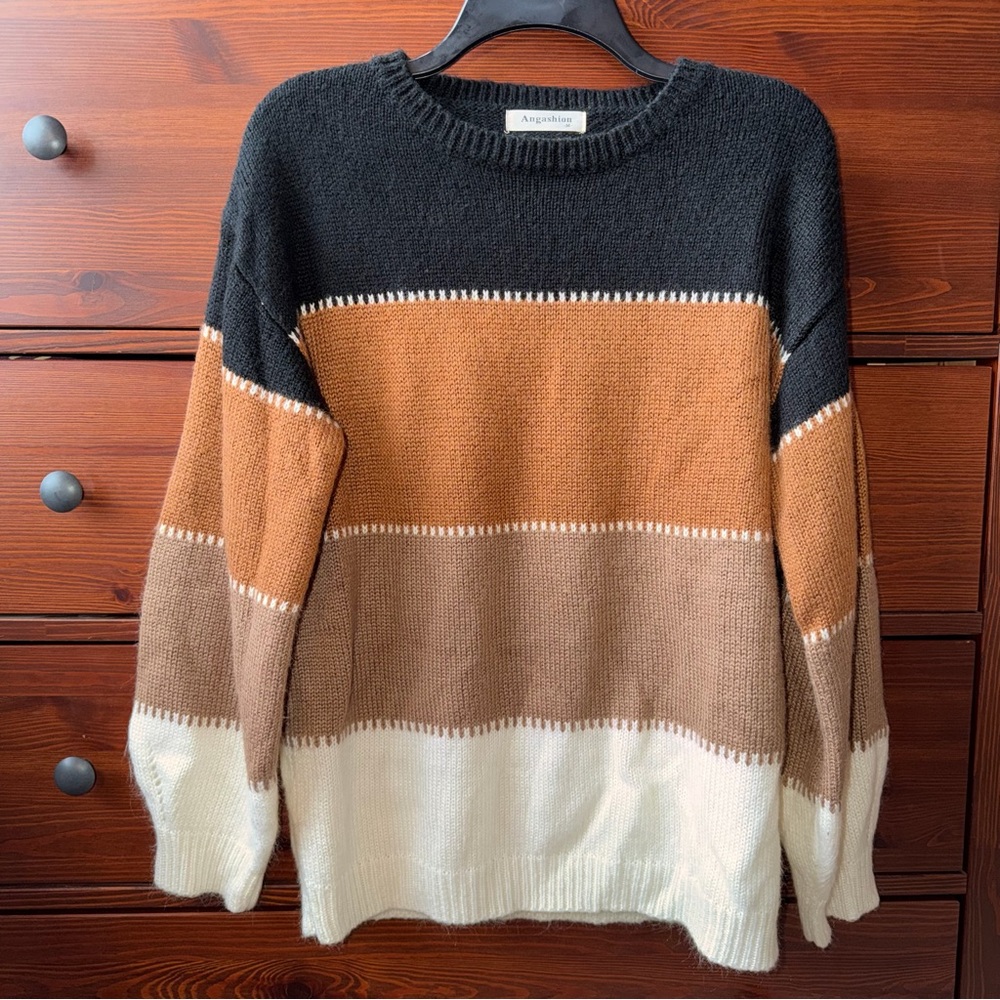 Colorblock Patchwork Crewneck Sweater | Size Medium | Like New - Picture 2 of 5